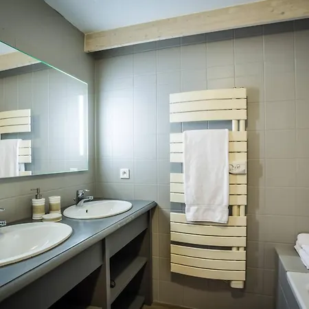 Les Chalets Du Cristallier Chalet